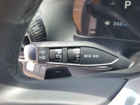 Used 2026 Chevrolet Equinox LT FWD image 27