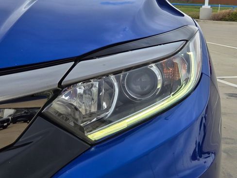 Used 2019 Honda HR-V Sport image 30