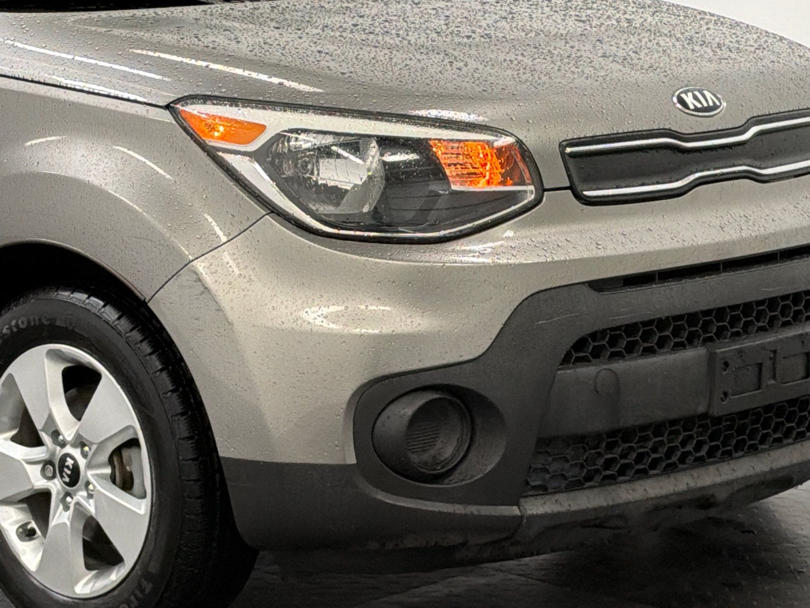 Used 2019 Kia Soul FWD image 2