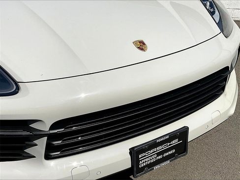 Certified 2023 Porsche Cayenne Coupe image 32