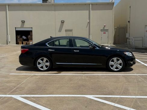 Used 2012 Lexus LS 460 w/ Luxury Value Edition RWD image 8