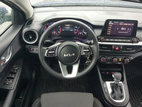 Used 2024 Kia Forte LXS w/ LXS Technology Package FWD image 14