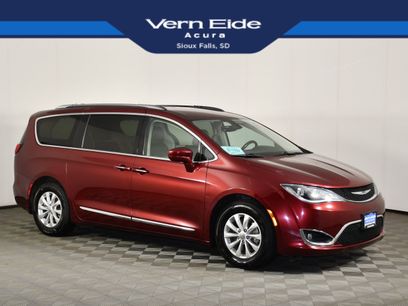 Used 2019 Chrysler Pacifica Touring-L