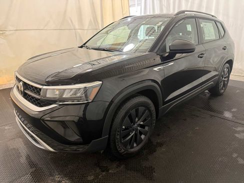 Certified 2022 Volkswagen Taos S image 6