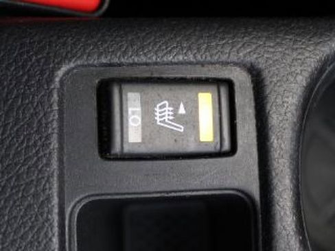 Used 2018 Nissan Rogue SL w/ Premium Package image 10