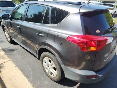 Used 2015 Toyota RAV4 LE AWD/4WD image 12