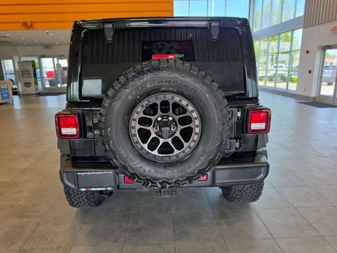 Used 2022 Jeep Wrangler Unlimited Sport AWD/4WD image 9