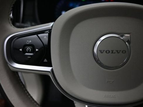 Certified 2026 Volvo XC90 B6 Ultra w/ Protection Package Premier AWD/4WD image 15