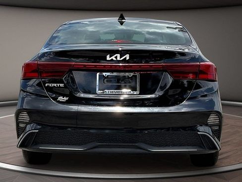 Used 2024 Kia Forte LXS FWD image 6