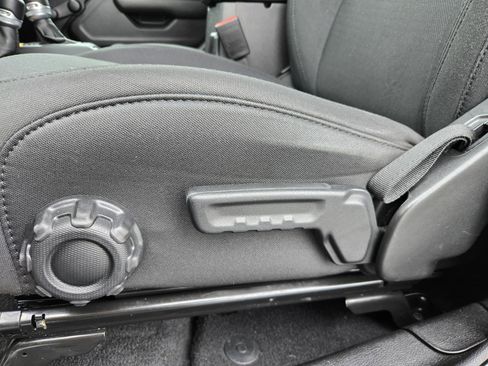 Certified 2021 Jeep Wrangler Unlimited Sport image 22