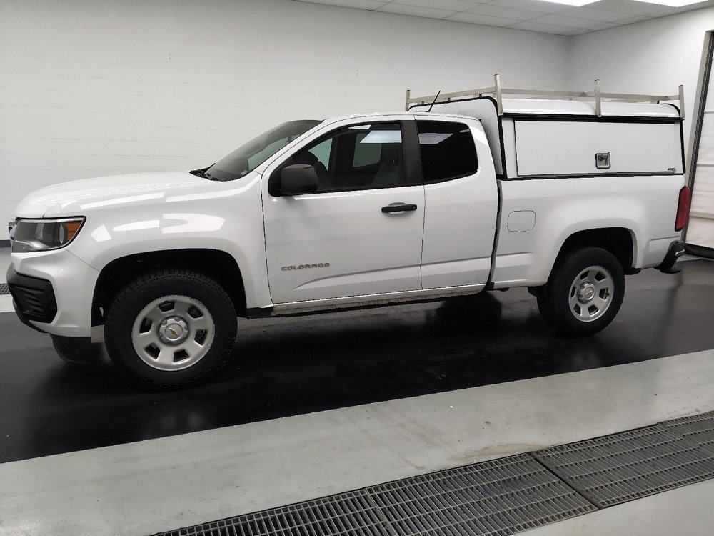 Used 2022 Chevrolet Colorado W/T RWD image 2