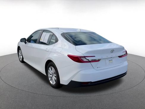 Used 2025 Toyota Camry LE image 11