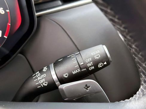 Used 2024 Land Rover Range Rover Sport SE image 25