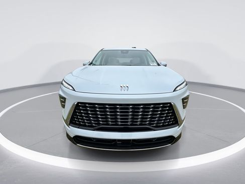 New 2026 Buick Enclave Avenir w/ Super Cruise Package image 3