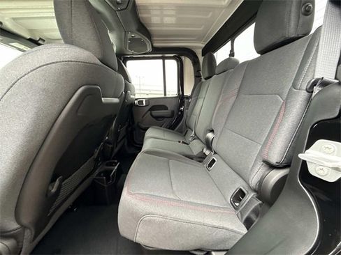 New 2026 Jeep Gladiator Rubicon image 16