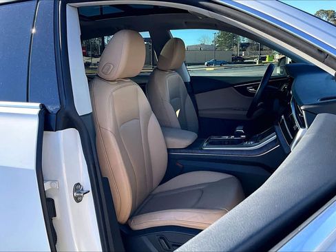Used 2019 Audi Q8 Premium Plus image 8