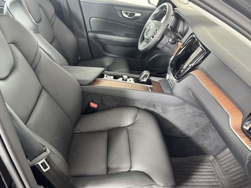 Used 2024 Volvo S60 B5 Plus image 8