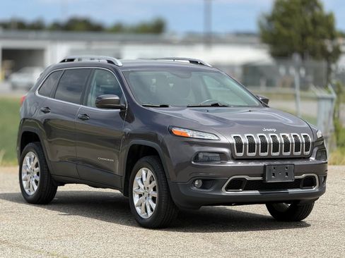 Used 2016 Jeep Cherokee Limited w/ Luxury Group image 1