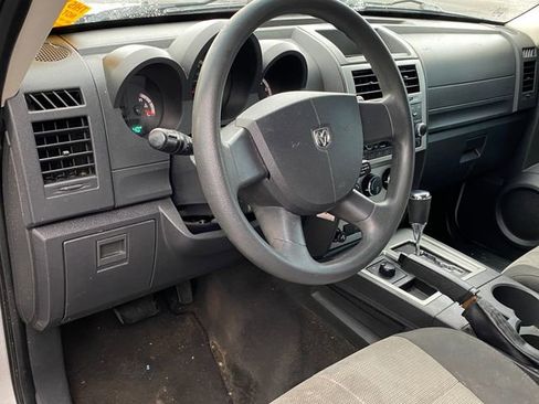 Used 2008 Dodge Nitro SXT image 5