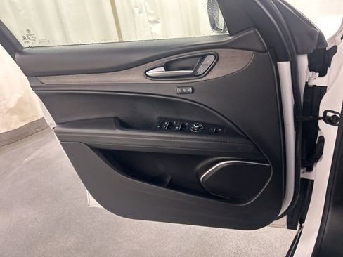 Used 2023 Alfa Romeo Stelvio Ti w/ Active Assist Plus Package image 27