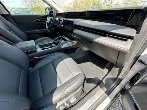 New 2026 Lincoln Nautilus Premier w/ Equipment Group 102A AWD/4WD image 22