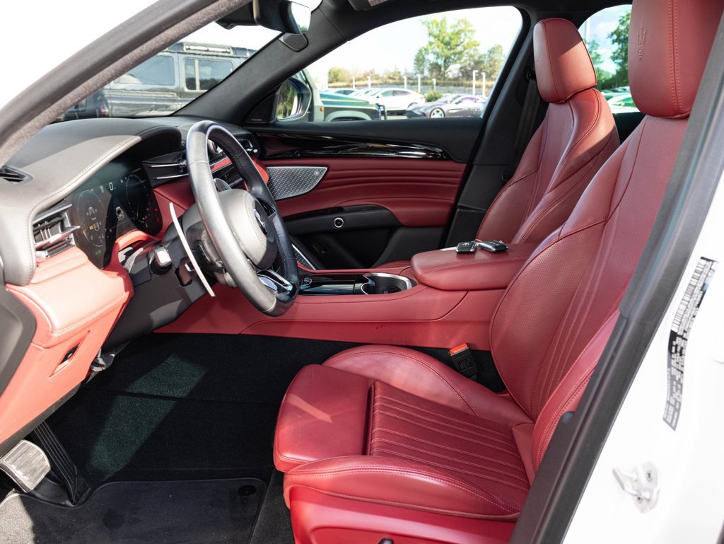 Used 2023 Maserati Grecale Modena AWD/4WD image 24