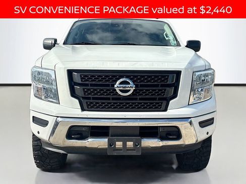 Used 2021 Nissan Titan SV w/ SV Convenience Package AWD/4WD image 2