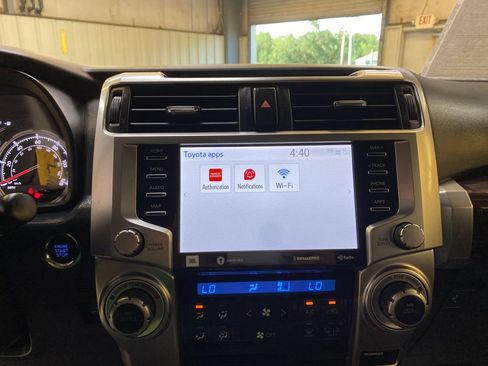 Used 2023 Toyota 4Runner Limited AWD/4WD image 39