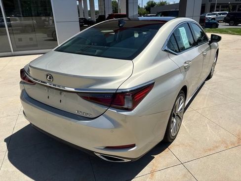 Used 2020 Lexus ES 350 w/ Luxury Package FWD image 7