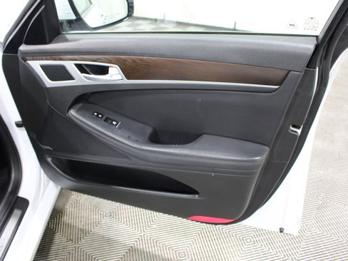 Used 2017 Genesis G80 3.8 w/ Option Group 03 AWD/4WD image 28