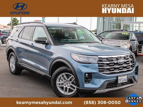 Used 2025 Ford Explorer Active w/ Active Comfort Package image 1