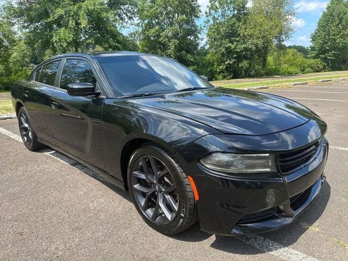Used 2020 Dodge Charger SXT image 6