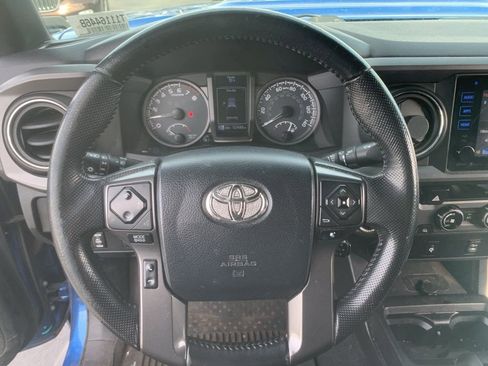 Used 2016 Toyota Tacoma TRD Sport w/ Exterior Package image 14