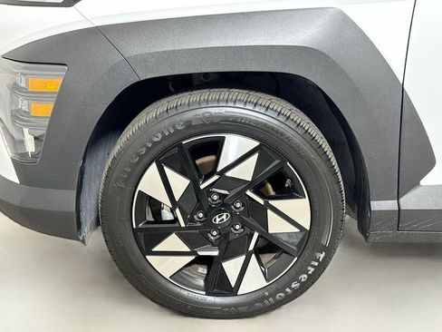 Used 2025 Hyundai Kona SEL image 27