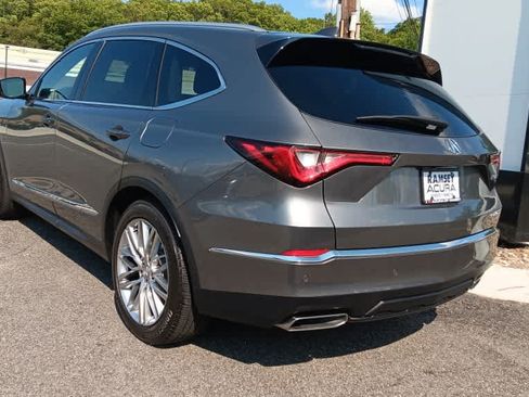 Used 2024 Acura MDX SH-AWD w/ Advance Package image 3