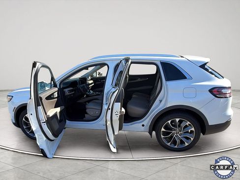 Used 2021 Lincoln Nautilus Reserve w/ Equipment Group 201A image 22