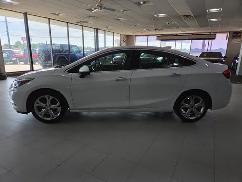 Used 2016 Chevrolet Cruze Premier FWD image 4