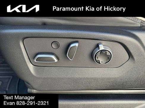 Used 2025 GMC Yukon XL Denali Ultimate image 5