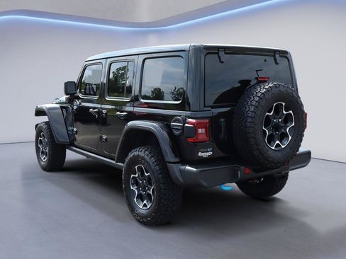 Used 2023 Jeep Wrangler Unlimited Rubicon 4xe w/ Cold Weather Group AWD/4WD image 5