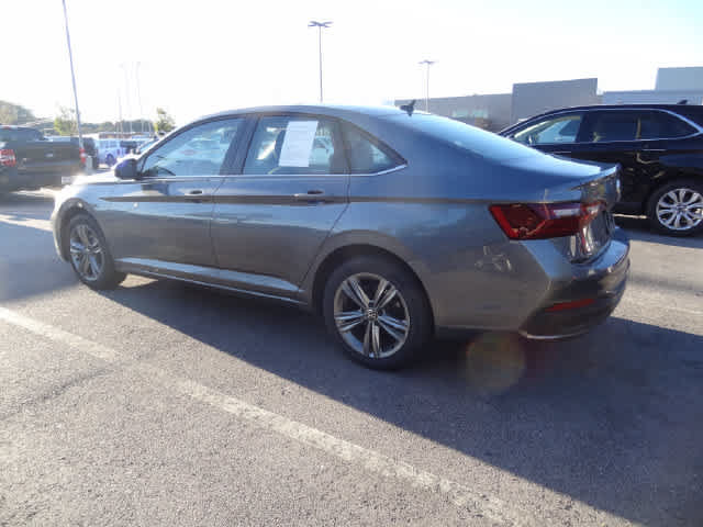 Used 2024 Volkswagen Jetta SE FWD image 7