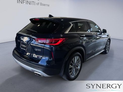 Certified 2023 INFINITI QX50 Pure AWD/4WD image 5