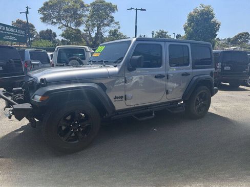 Used 2019 Jeep Wrangler Unlimited Sport image 5