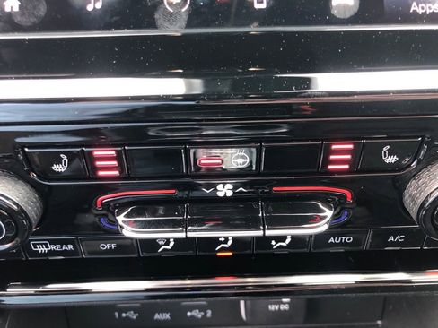 New 2025 Jeep Grand Cherokee Altitude image 30