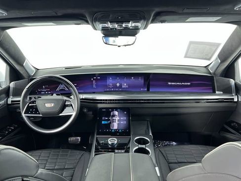 Used 2025 Cadillac Escalade ESV Sport Platinum image 21