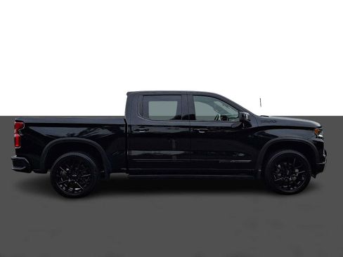 Used 2026 Chevrolet Silverado 1500 High Country w/ High Country Premium Package AWD/4WD image 7