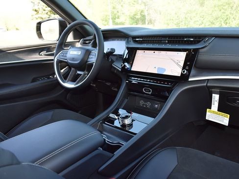 New 2026 Jeep Grand Cherokee Altitude AWD/4WD image 26
