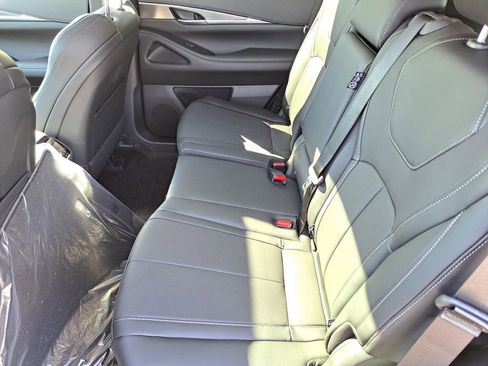 Used 2026 INFINITI QX60 Pure w/ Cargo Package AWD/4WD image 16