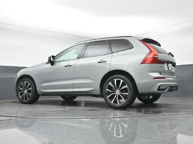 Used 2024 Volvo XC60 B5 Plus w/ Protection Package Premier AWD/4WD image 38