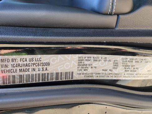 Used 2023 Jeep Grand Cherokee Altitude image 33