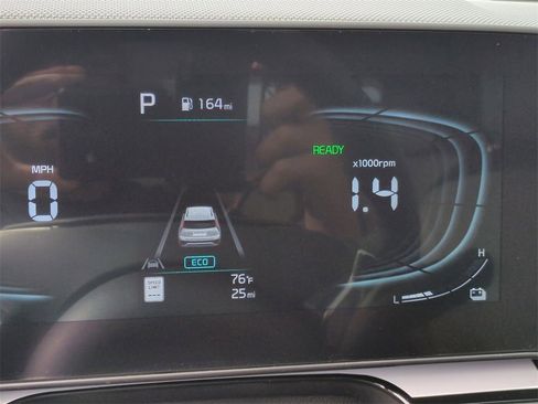 New 2025 Kia Niro EX Touring image 7